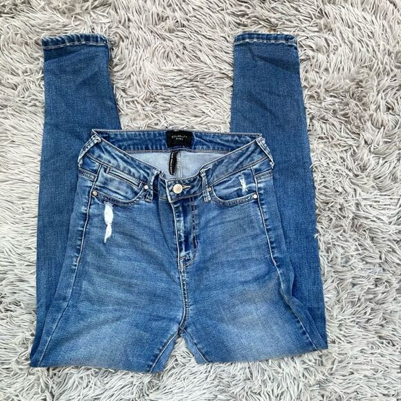 Celebrity Pink Distressed High Rise Skinny Jeans, Size 27 - Picture 1 of 5